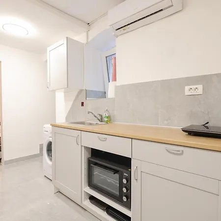 Center 2 Bedroom M 아파트