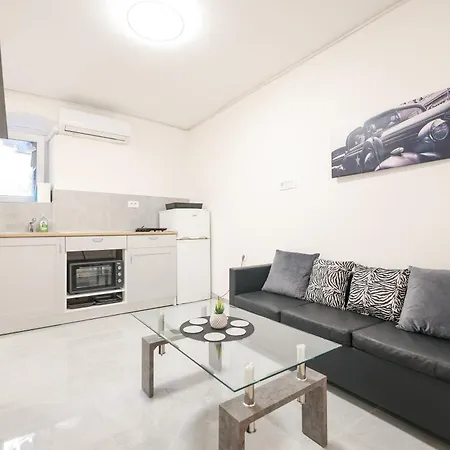 아파트 Center 2 Bedroom M
